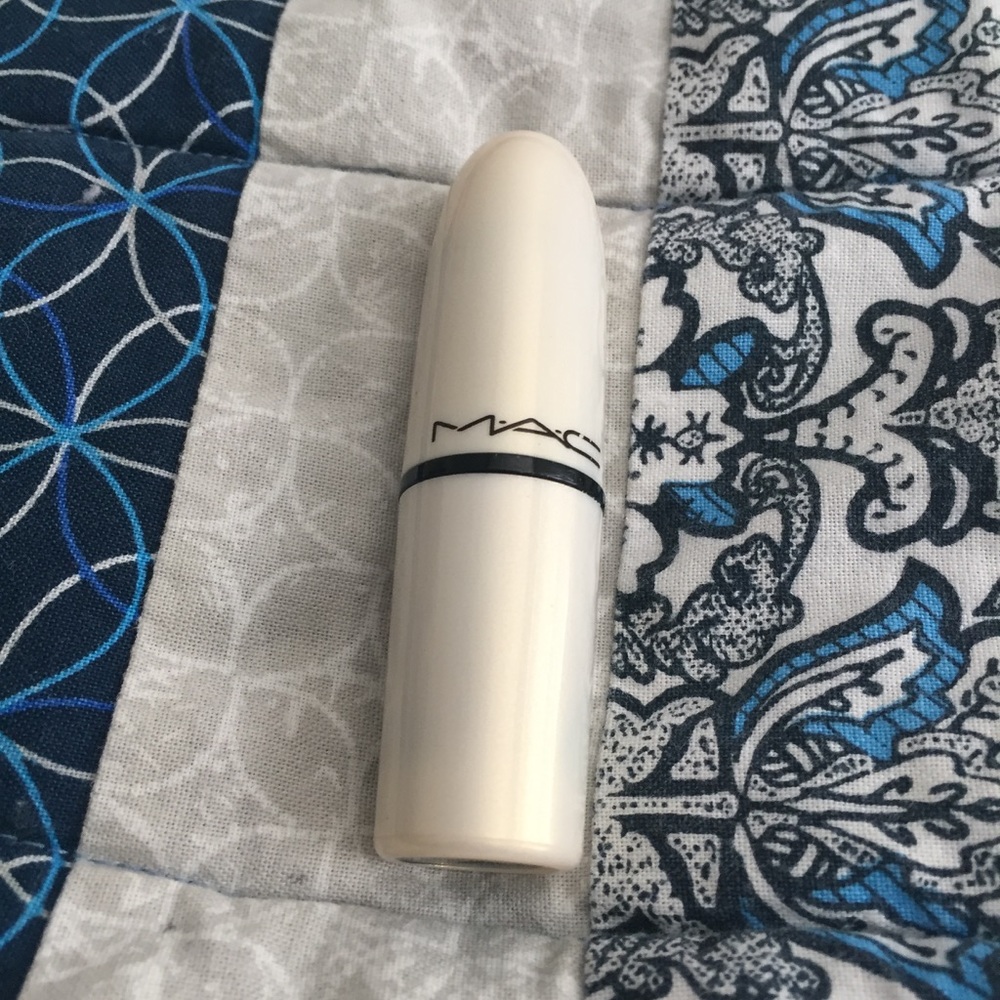 Mac Honey Moon lipstick
